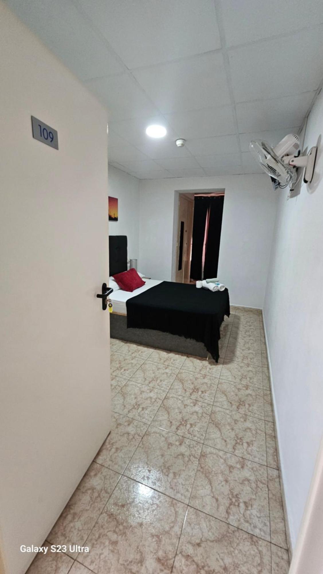 Hostal Sol Celeste Lloret de Mar Exterior photo