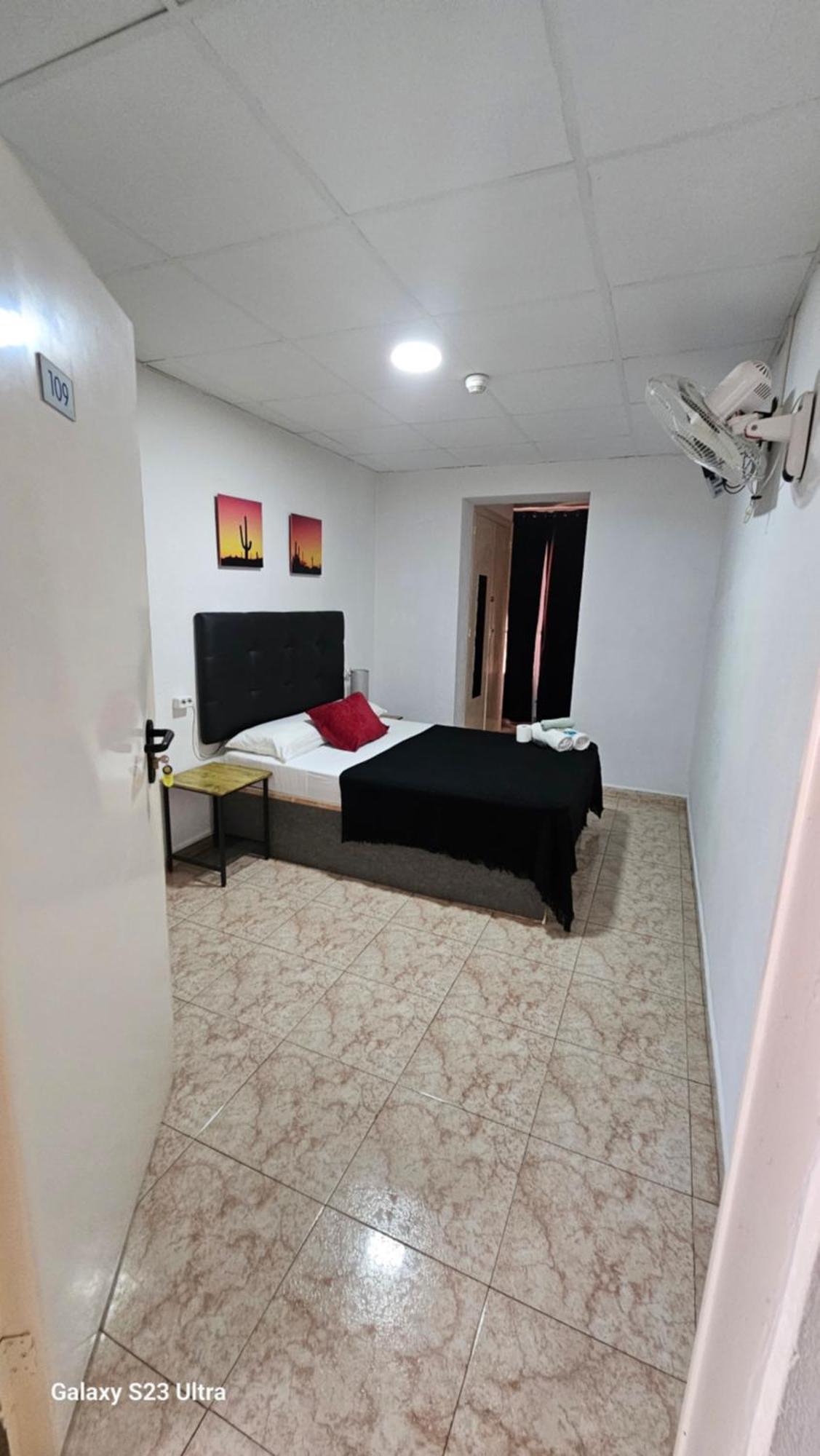 Hostal Sol Celeste Lloret de Mar Exterior photo